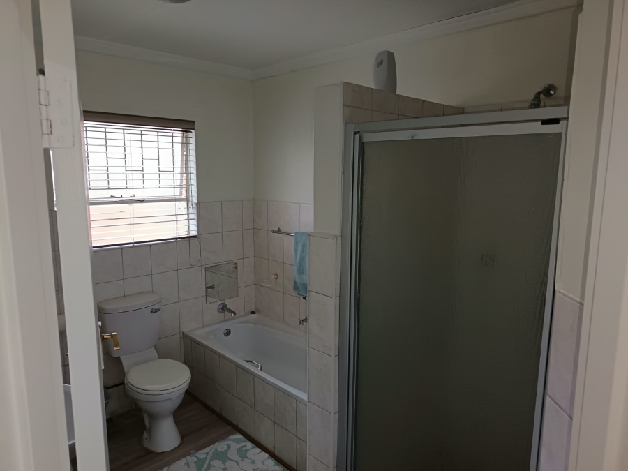 3 Bedroom Property for Sale in Langenhovenpark Free State